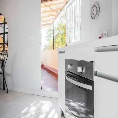 Riverside Central Colon Penthouse
