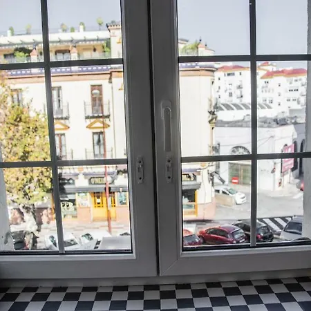 Riverside Central Colon Penthouse Apartment *
